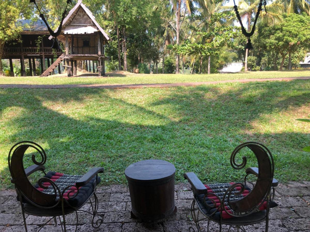 On The Mekong Resort Luang Prabang Bagian luar foto