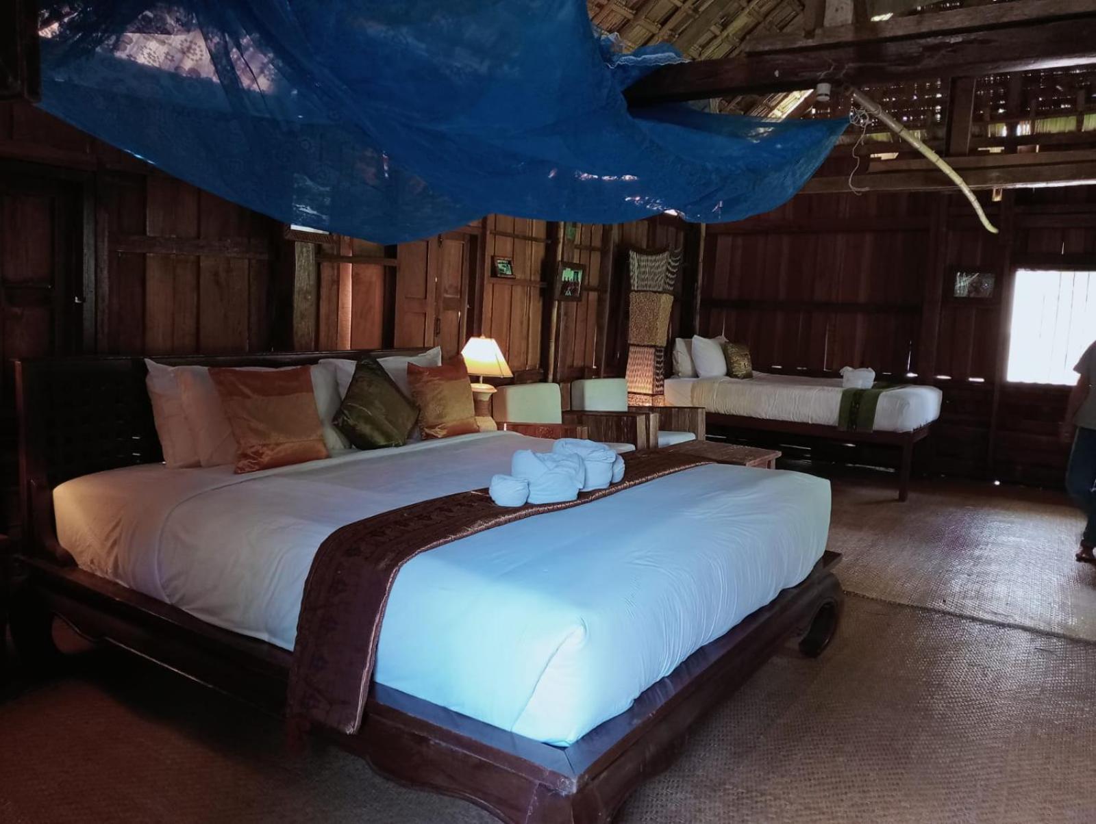 On The Mekong Resort Luang Prabang Bagian luar foto
