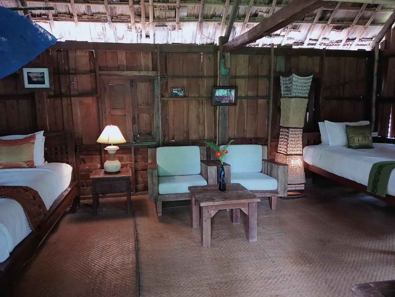 On The Mekong Resort Luang Prabang Bagian luar foto