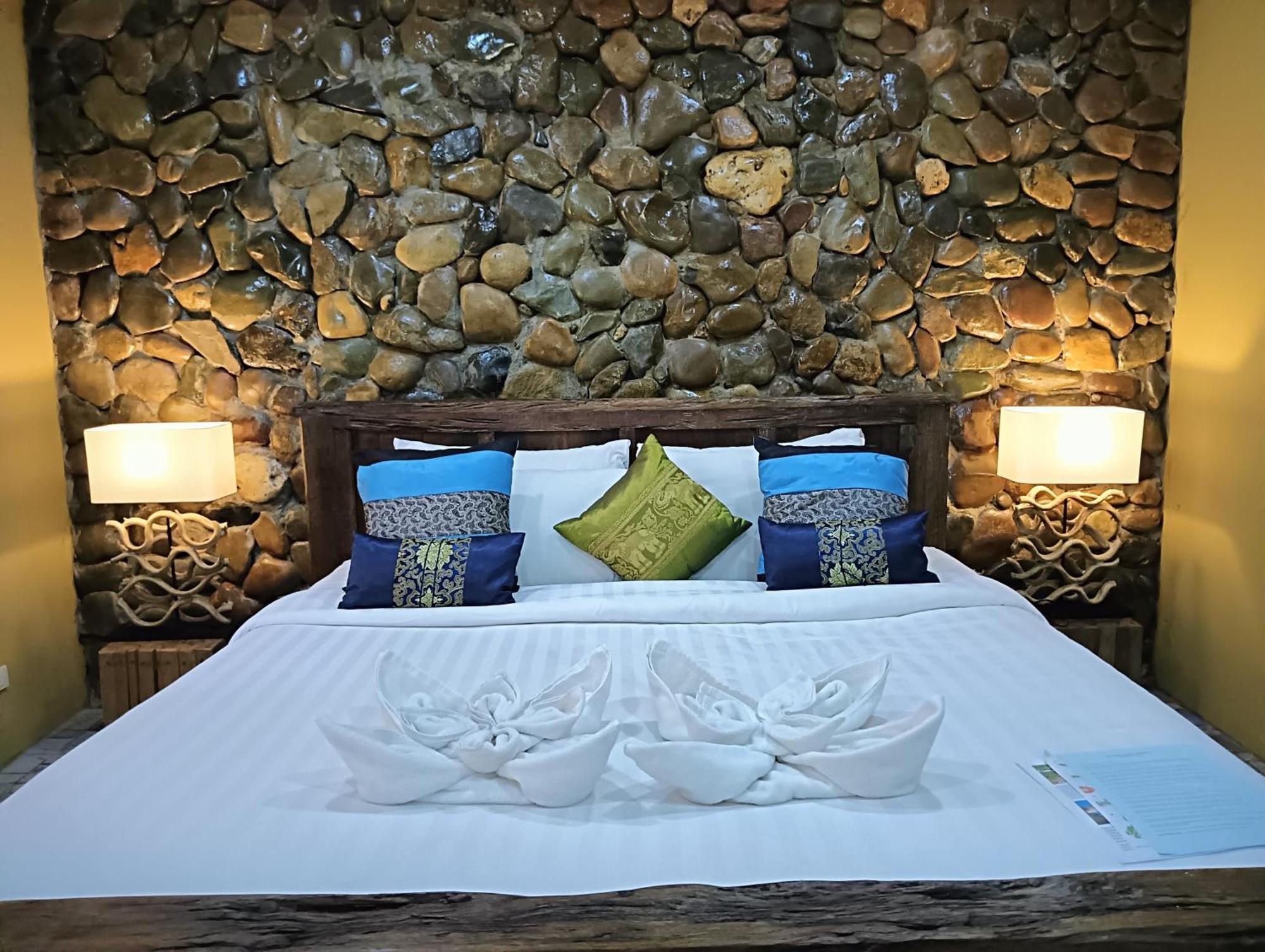 On The Mekong Resort Luang Prabang Bagian luar foto